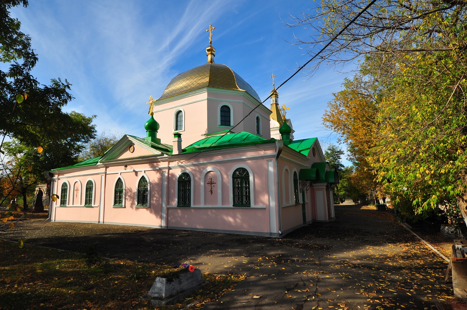 храм во имя всех святых