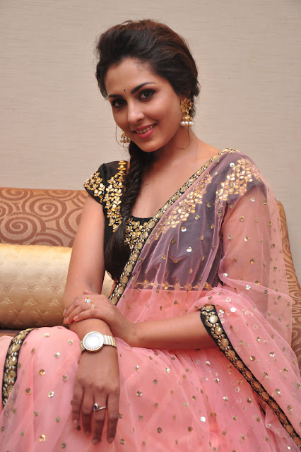 Madhu Shalini IMAGES, GIF, ANIMATED GIF, WALLPAPER, STICKER FOR WHATSAPP & FACEBOOK