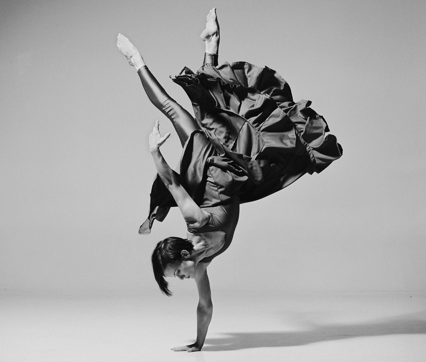 танец в полете. танец это движение а движение это жизнь. прикольные фразы про танцы. жизнь в движении. танец это жизнь.