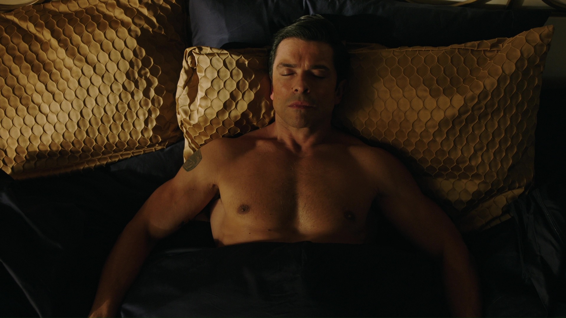 Michael consuelos nude.