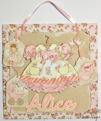 enfeite de porta de maternidade quarto bebê menina floral delicado rosa bege scrap scrapbook scrapbooking artesanal personalizado