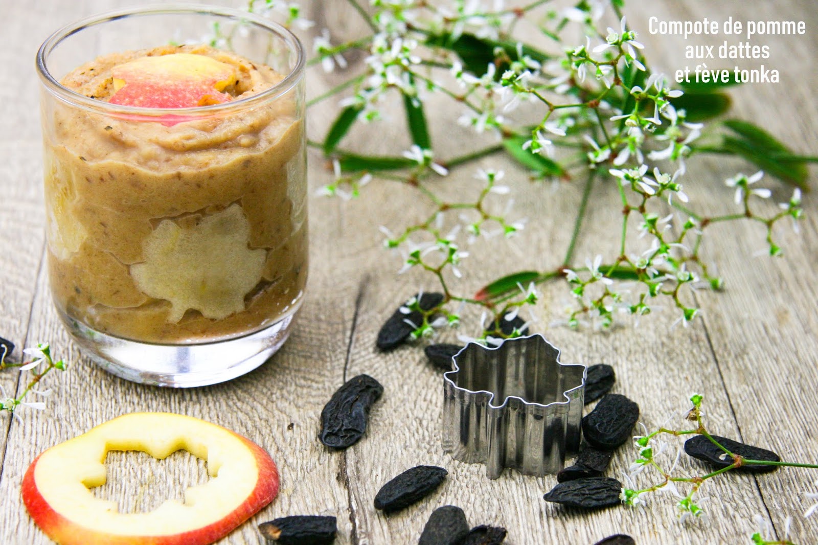Compote de pommes aux dattes