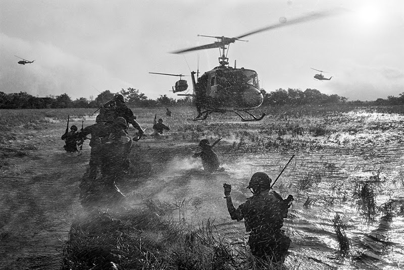 55 Incredible Black and White Photos of Vietnam War ~ vintage everyday