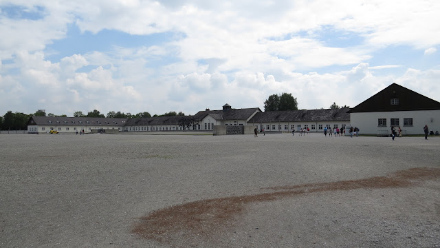 Día 13 (Campo de concentración de Dachau, Oberammergau, Abadía Ettal) - Suiza, Austria, Alemania. Agosto 2015 (1)
