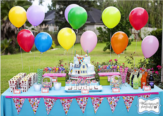 manuelas-up-theme-party