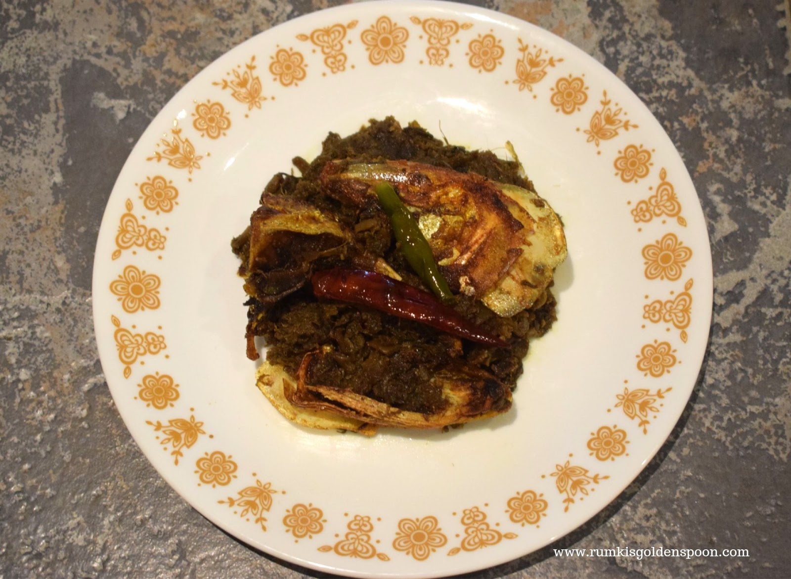 Indian Recipe, Bengali Cuisine, Ilish Macher Matha/Muro Diye Kochu Shaak | Hilsa Fish Head with Taro Stems, Rumki's Golden Spoon, non veg recipe with kochu shaak/taro stems, recipe with Ilish Macher Matha/Muro, recipe with Hilsa Fish Head, aamish kochu shaak, kochu shaker ghonto/tarkari/torkari/torkaari