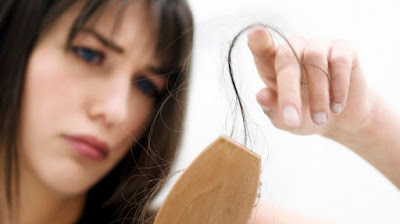  Pentingnya mempunyai rambut yang indah sehat dan lebat ialah hal yang mungkin sangat kita 11 Faktor Penyebab Gejala Rambut Rontok