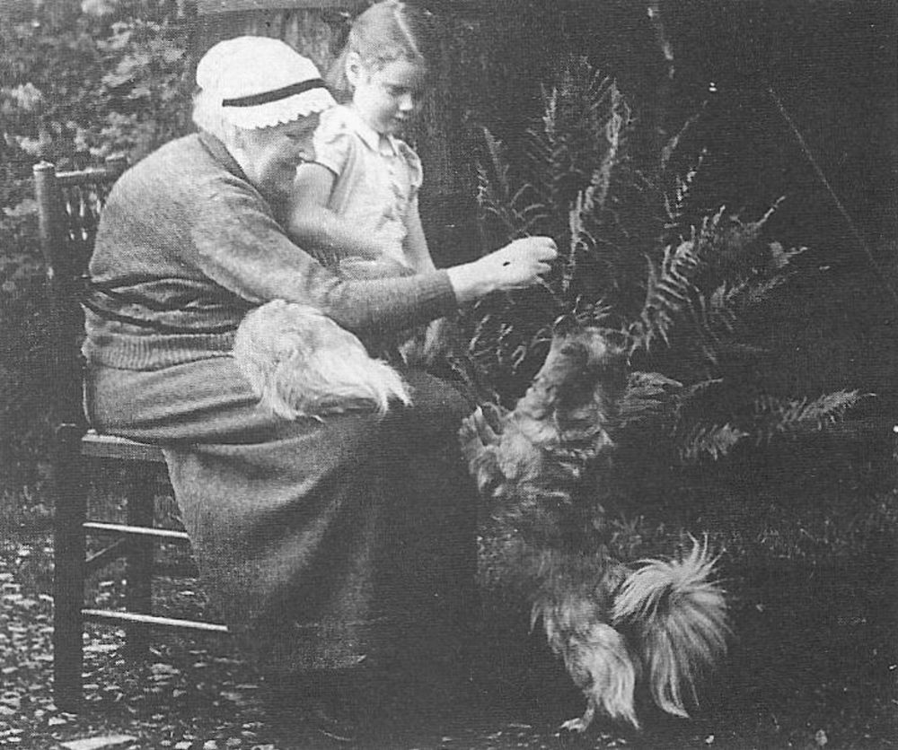 14 Rare Photographs of Beatrix Potter Posing With Her Beloved Pets Vintage Everyday