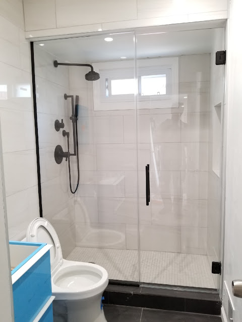 Customized Shower Doors by Giovani Glass