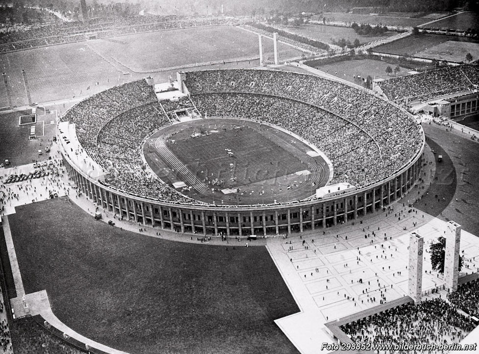 Educación Física y Cultura Física EL ESTADIO OLÍMPICO DE BERLÍN Educación Física y Cultura Física EL ESTADIO OLÍMPICO DE BERLÍN