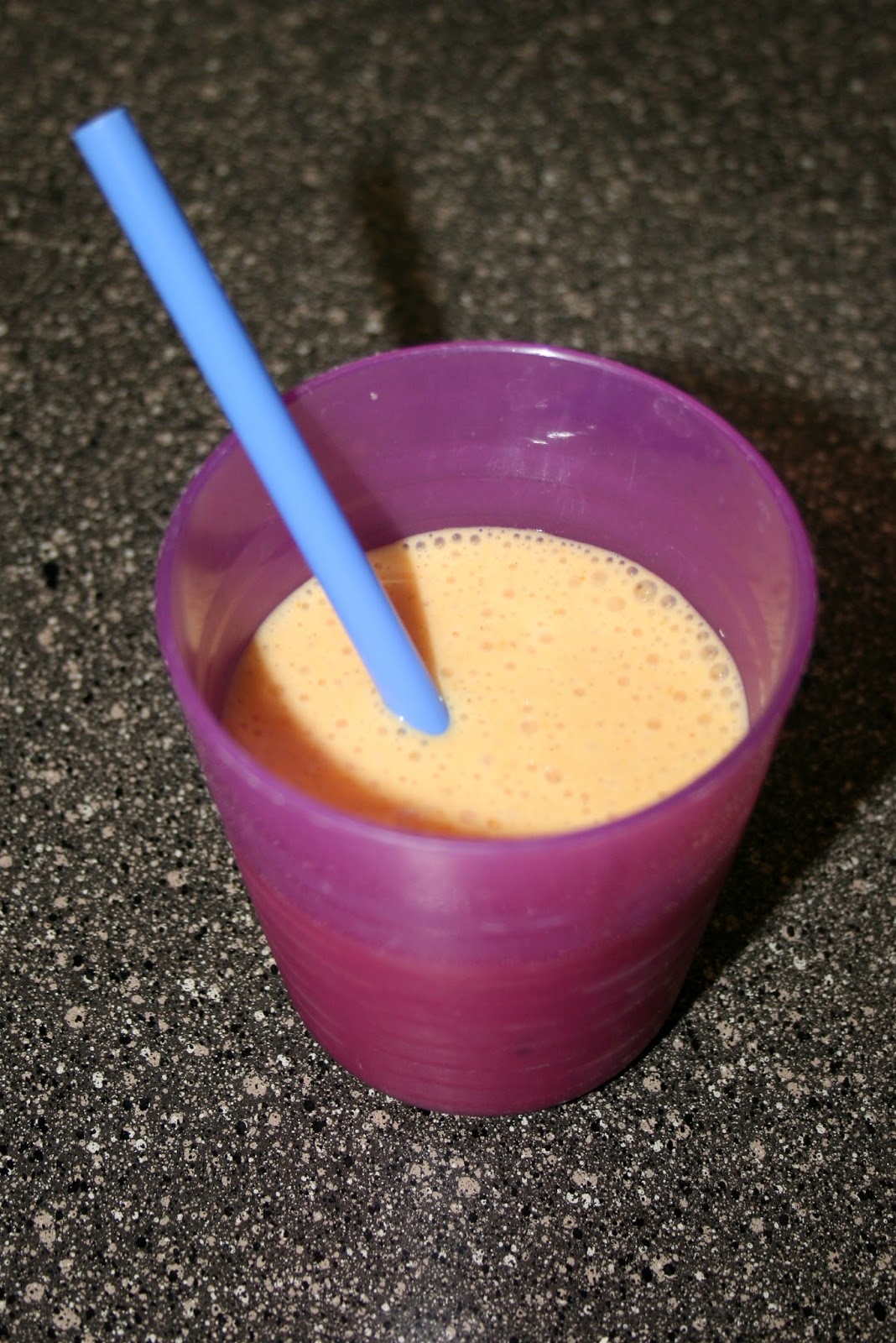 Hassle Free Housewife: Skinny Pumpkin Smoothie- yummy way to eat your