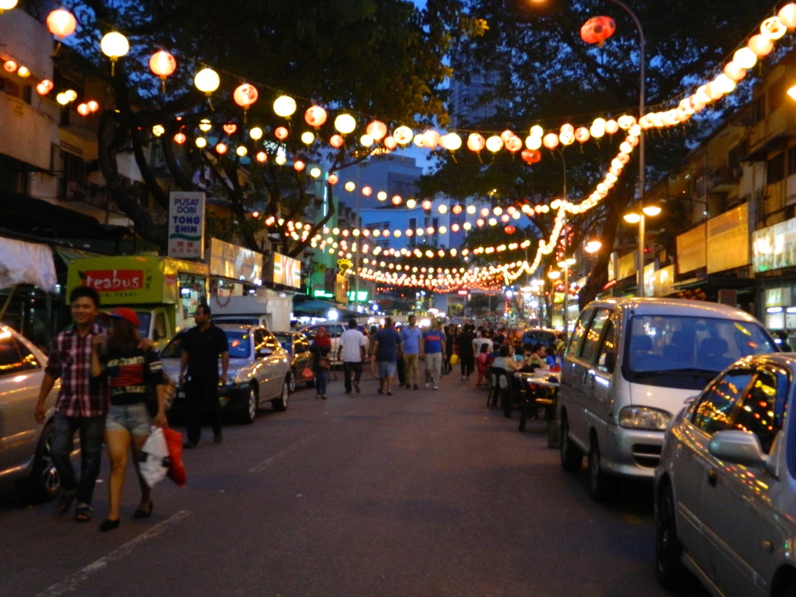 Eating On A Budget Jalan Alor's Food Stalls in Bukit Bintang, Kuala