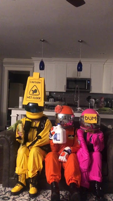 Foto Cosplay Among Us