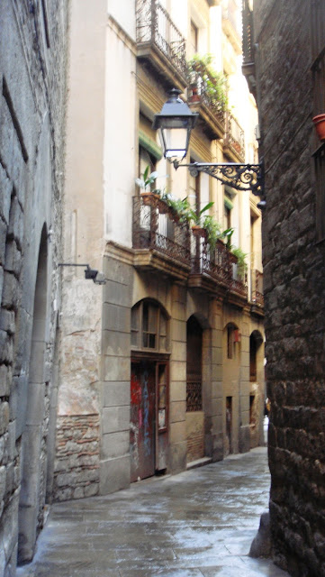 La calle que lleva a la Plaça Sant Felip Neri, Barcelona La calle que lleva a la Plaça Sant Felip Neri, Barcelona