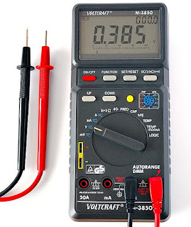 Multimeter: Cara kerja, Jenis, Cara Menggunakan Multimeter atau multitester adalah alat pengukur listrik yang sering dikenal sebagai VOM Multimeter: Cara kerja, Jenis, Cara Menggunakan