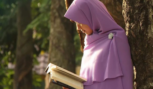Wahai Muslimah, Janganlah Hijrahmu Itu Hanya Sekedar Menjadi Pemanis Penampilan Saja Wahai Muslimah, Janganlah Hijrahmu Itu Hanya Sekedar Menjadi Pemanis Penampilan Saja