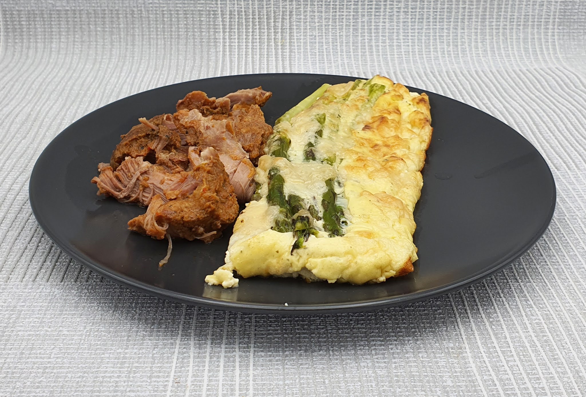 Wessels low carb Welt: Überbackener grüner Spargel mit Parmesan Wessels low carb Welt: Überbackener grüner Spargel mit Parmesan