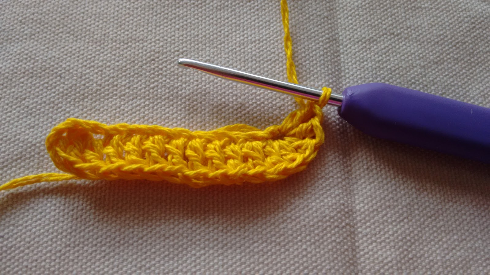 Cómo hacer unos patucos de crochet tipo merceditas