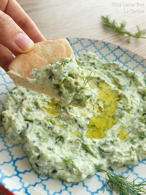 Tzatziki de Aguacate  (Dip de Yogur Griego, Pepino, Aguacate y Eneldo Fresco)