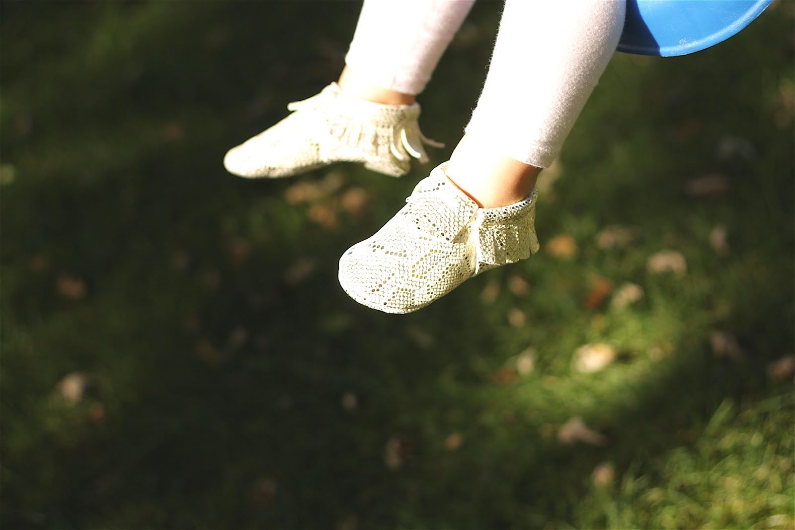 WORDSthatSING freshly picked A REVIEW! A GIVEAWAY!