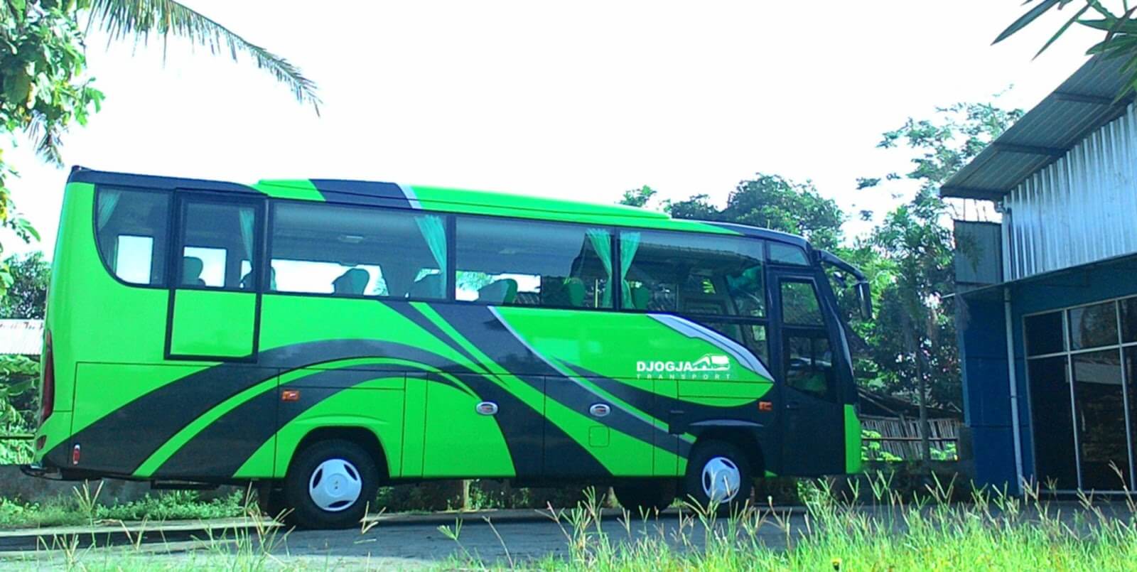 Harga Sewa PO Bus Pariwisata Jogja: Panduan Lengkap untuk Liburan Anda yang Tak Terlupakan
