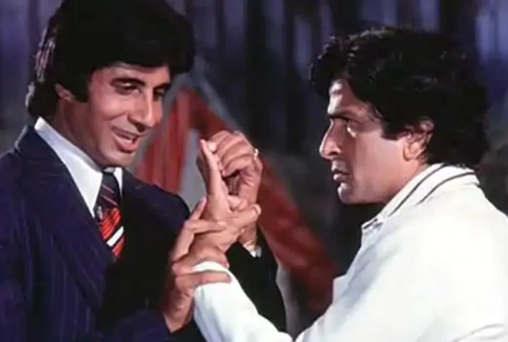Name-the-film-in-which-Shashi-Kapoor-plays-elder-brother-to-Amitabh-Bachchan