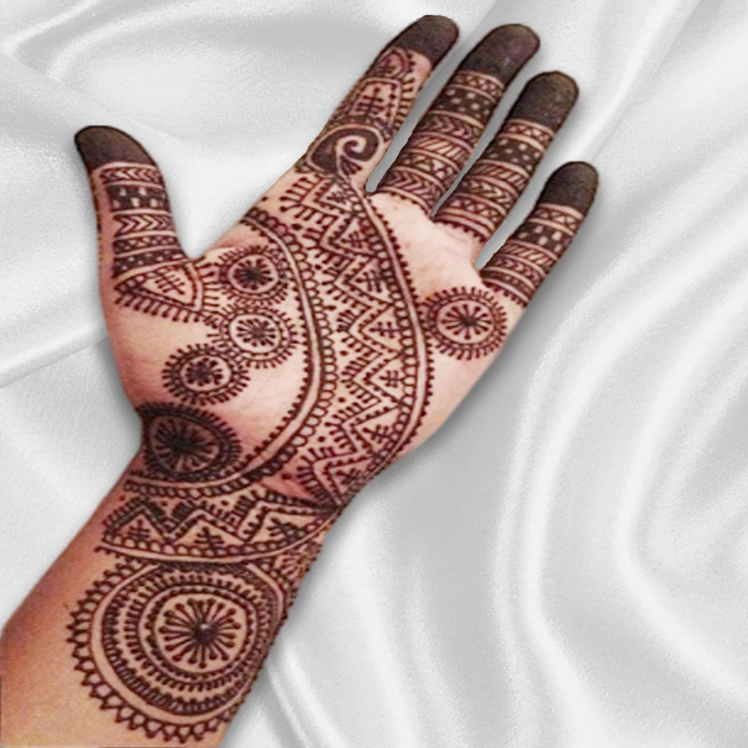 Punjabi Mehndi Designs – Beautiful Simple Mehndi Designs # 01