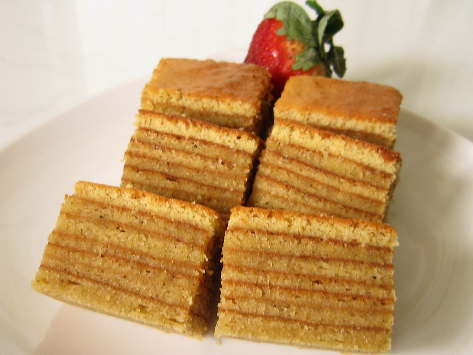 Journal Ibu Hanif: Lapis legit ekonomis: lembab, lembut, enak, tanpa