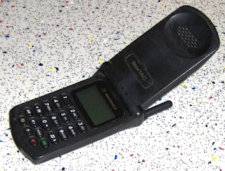 Recuerdas aquellos teléfonos mobiles, este fue uno delos primeros telefonos moviles en españa