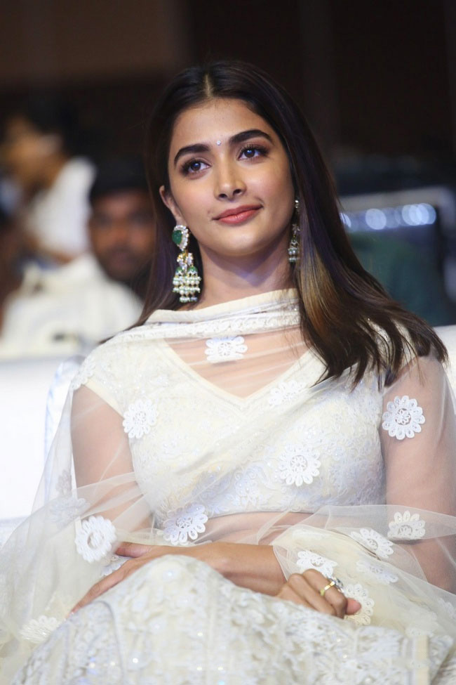 Pooja Hegde in White Salwar from Most Eligible Bachelor Event Pooja-hegde-most-eligible-bachelor-17