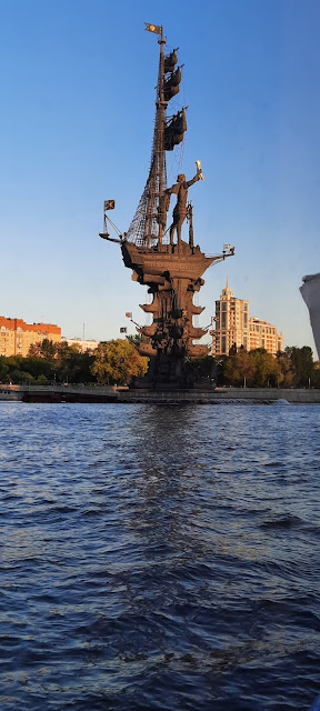 رحلة في نهر موسكو