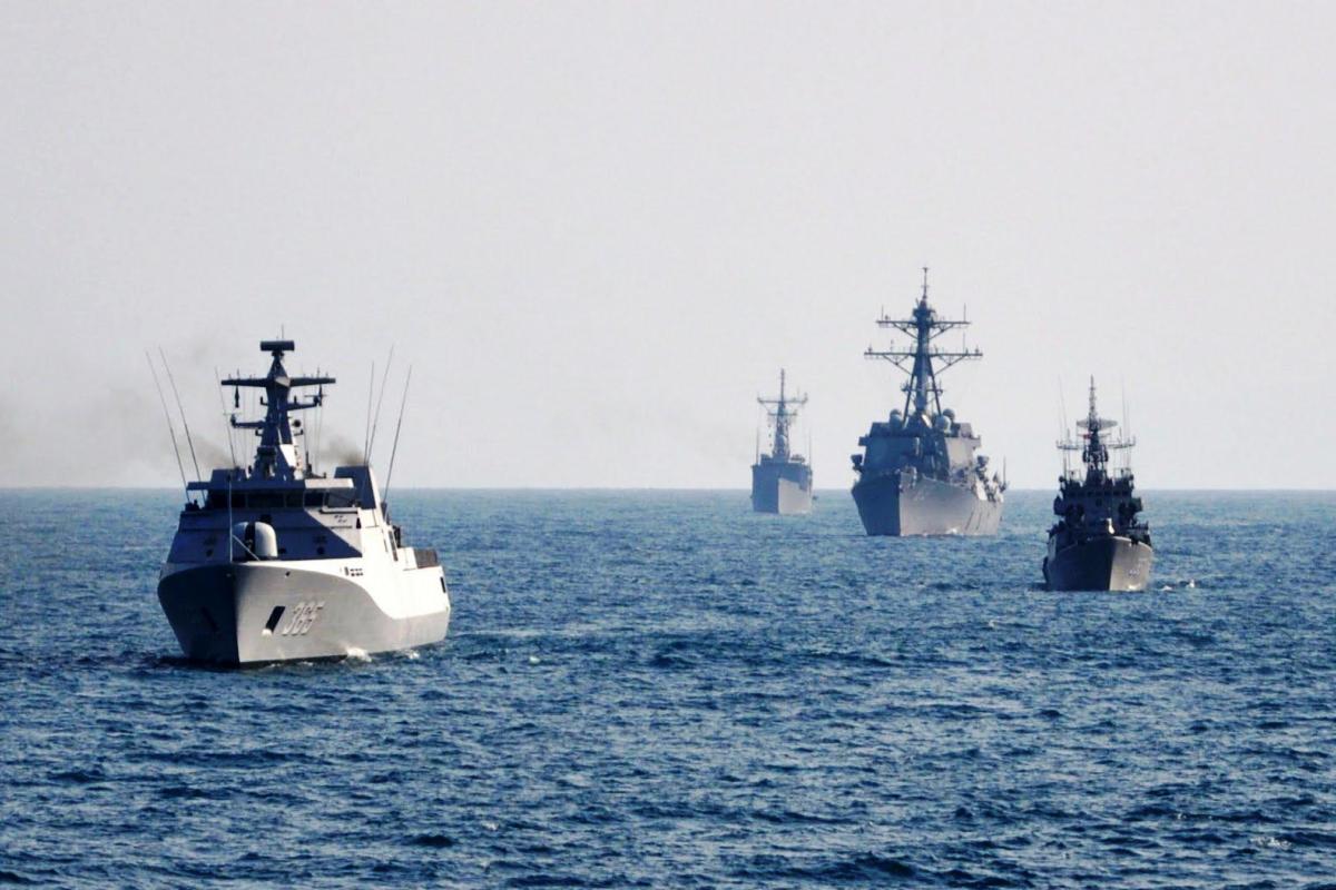 INDONESIA MILITER: 12 Kapal Perang Indonesia Merapat di Palu