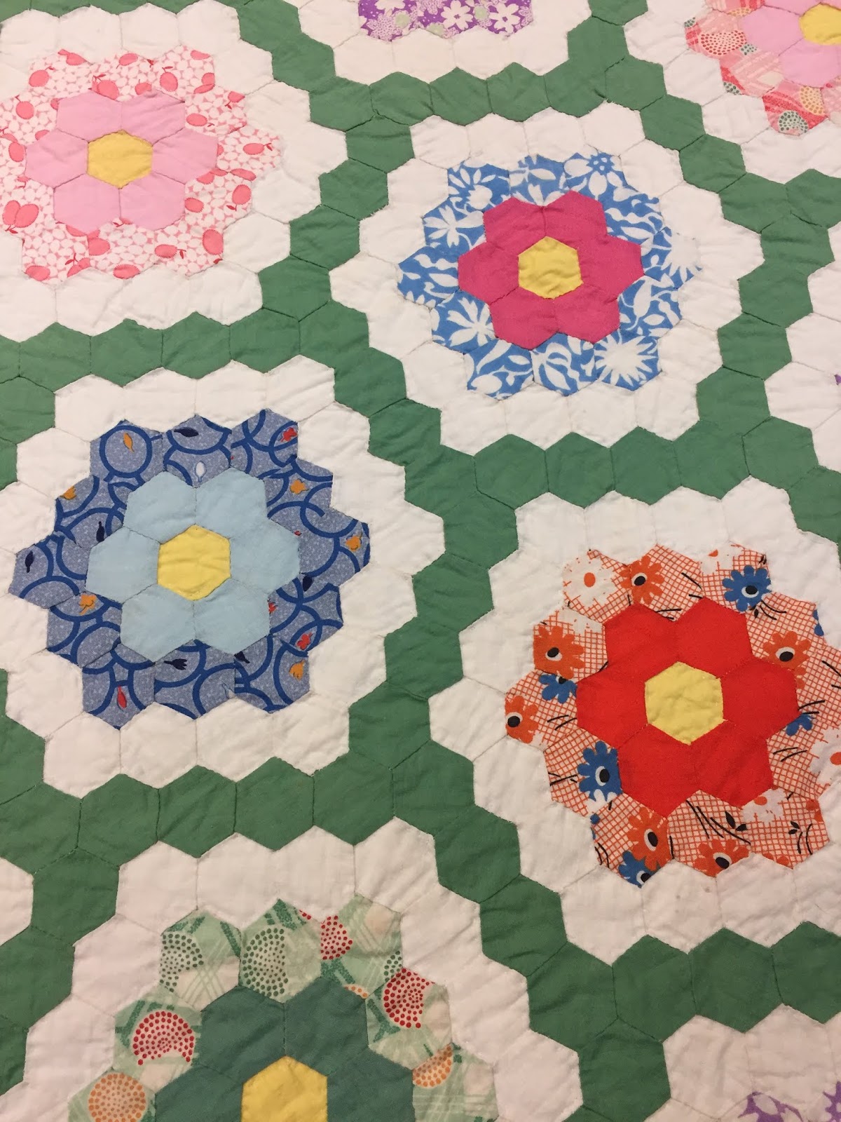 Sew Fun 2 Quilt This IS Your Grandmother's Flower Garden!