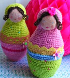 http://translate.google.es/translate?hl=es&sl=da&u=http://tusindfryd-blog.blogspot.com/2011/01/diy-babushka.html&prev=search