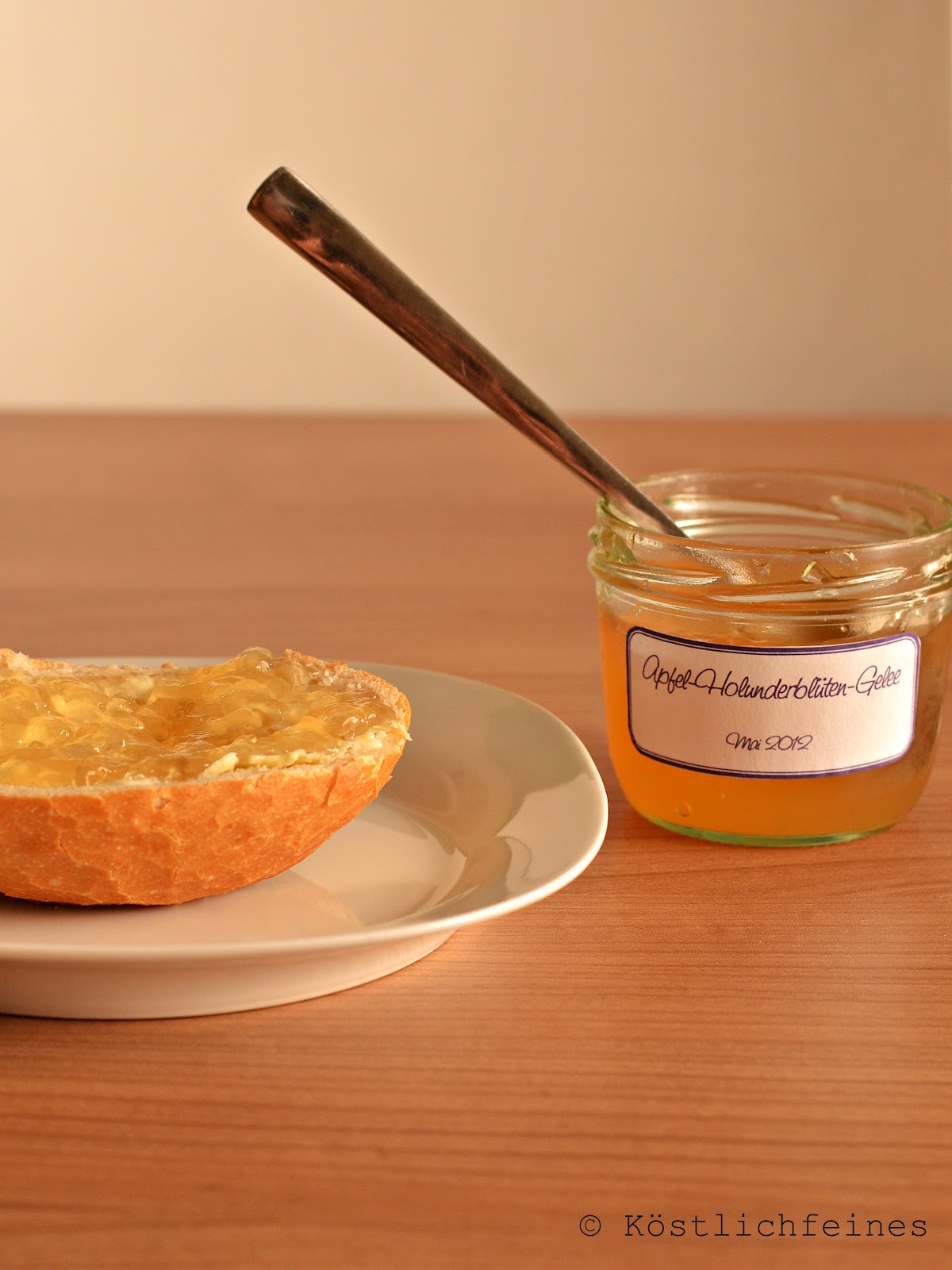 köstlichfeines: Apfel - Holunderblüten - Gelee