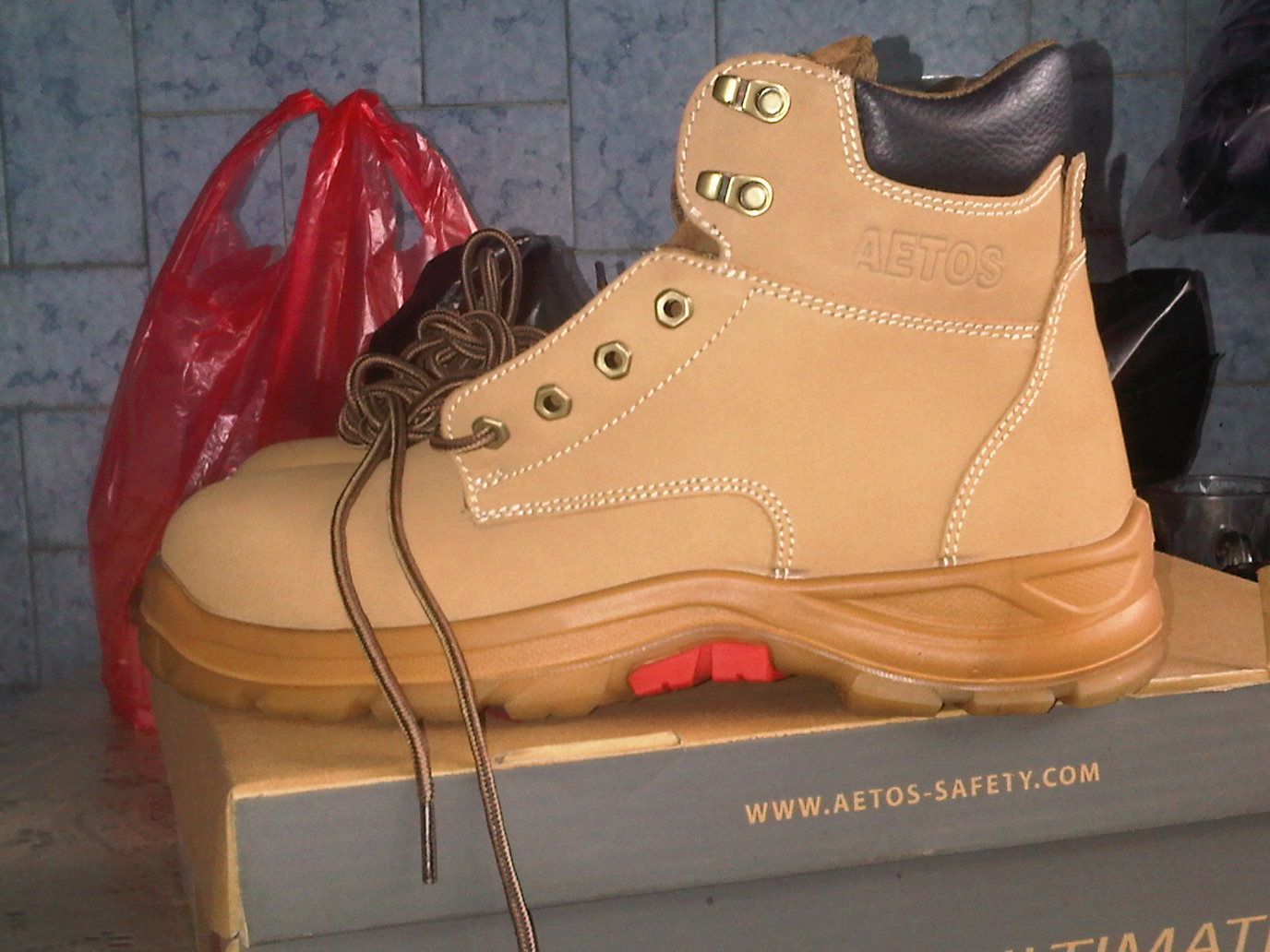 aetos safety shoes