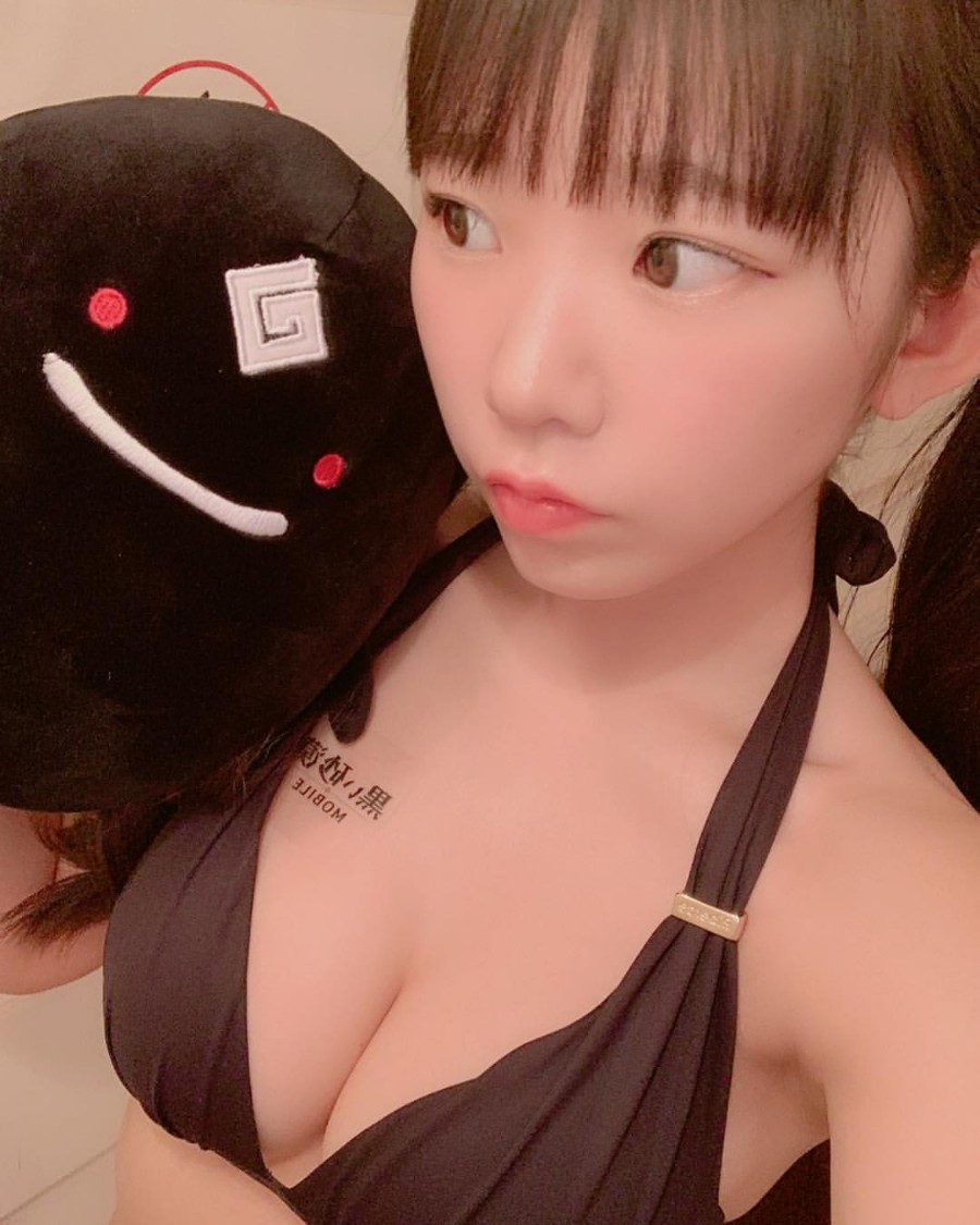 합법 로리로 유명한 마리나 나가사와 - 디쁠