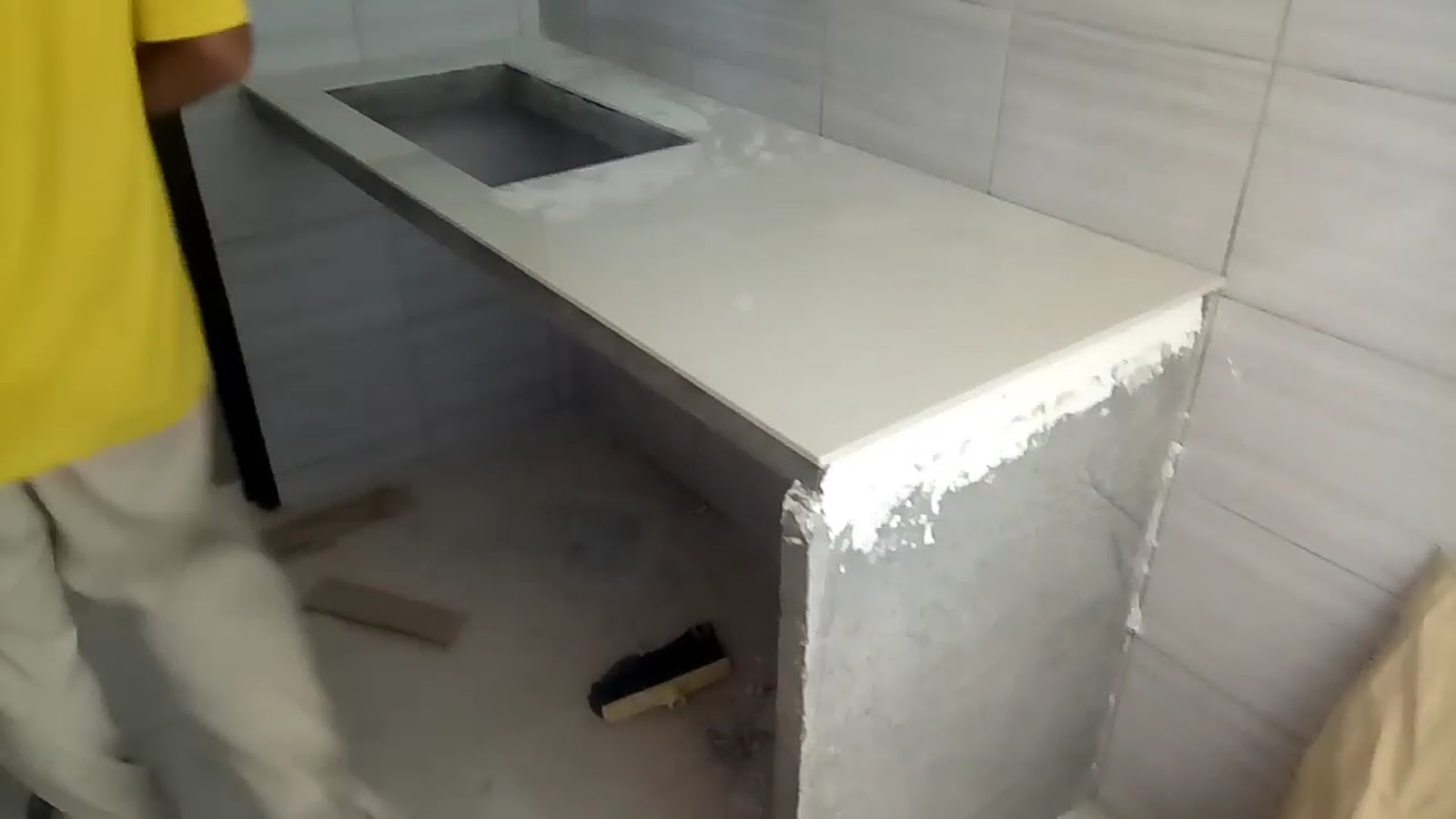 Table top kitchen meja dapur konkrit tile warna cerah. Satu rumah ada 3