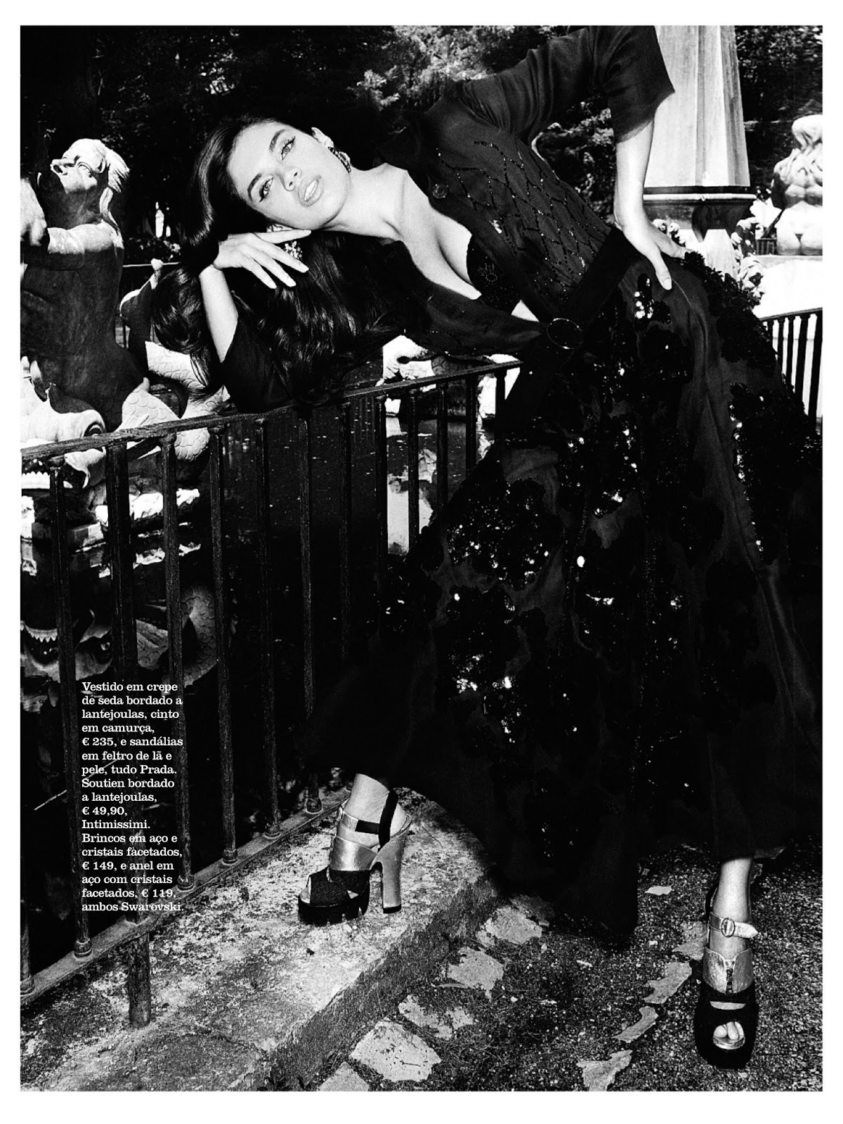 Sara Sampaio - Elle Portugal Magazine October 2013 - Magazine