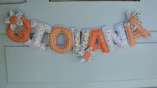 Atelier Tânia Kunst: Móbile de letras horizontal p / meninas