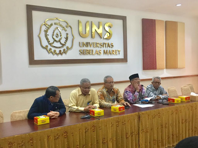 UNS Berikan Gelar Doktor Kehormatan Kepada Panglima TNI