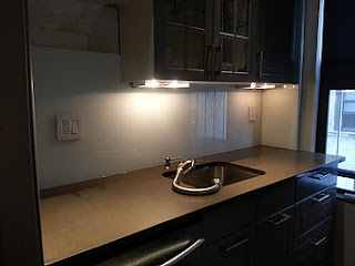 Kitchen Glass Backsplash