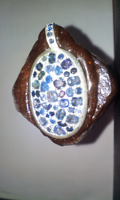 Oval shape Hanmade  Silver Jewel with Blue Sapphire