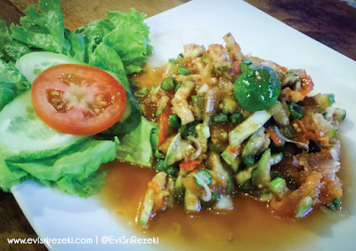 Ayam Cacah: Sensasi Kuliner Khas Lombok