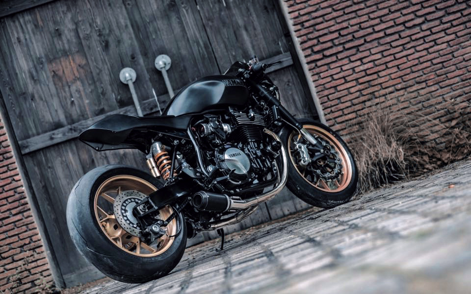 Yamaha XJR Cafe Racer