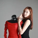Choi Yu Jung In Black Foto 5