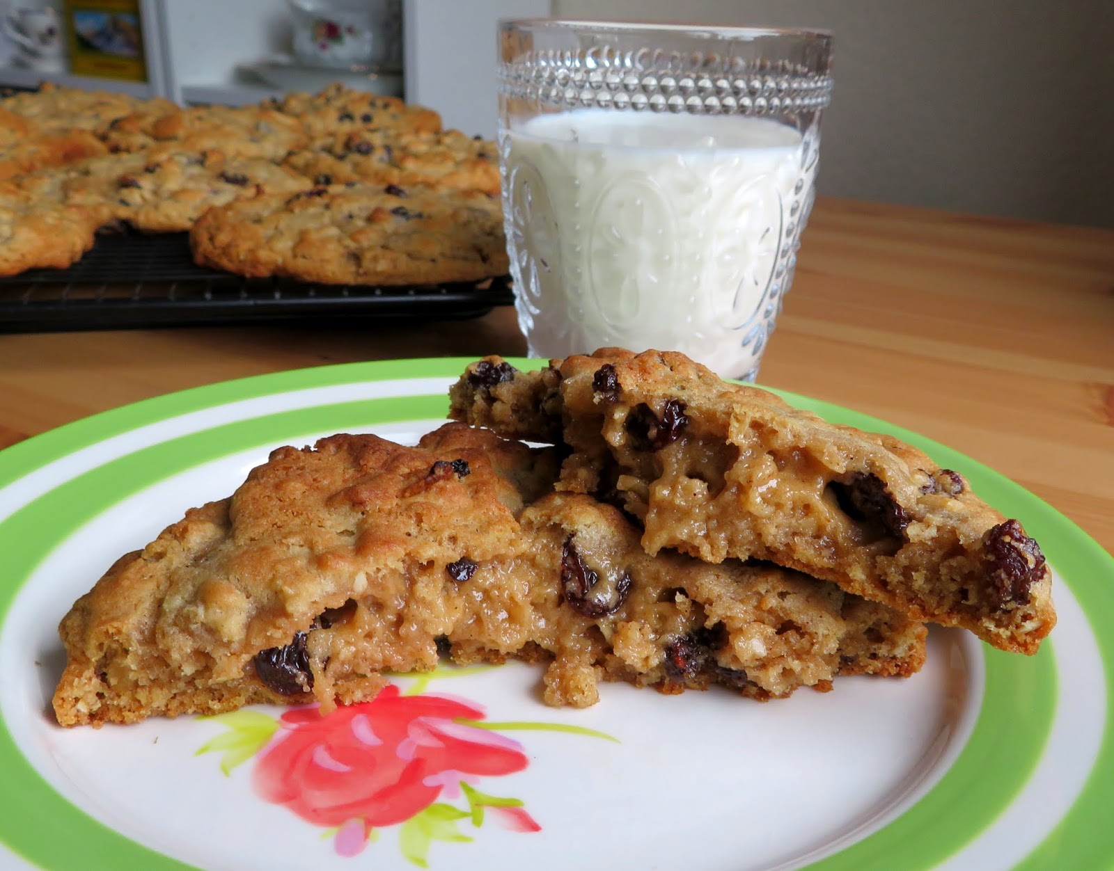 Levain Bakery Oatmeal Raisin Cookies
