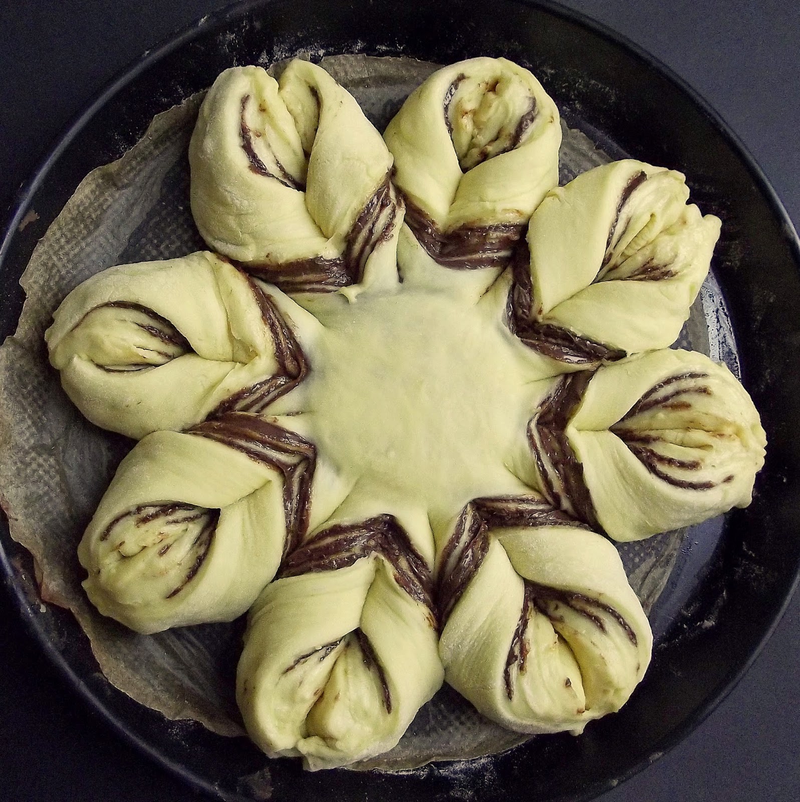 Backen kann Jeder!: Nutella Blume – Hefeteig Brioche Rezept mit Nutella ...