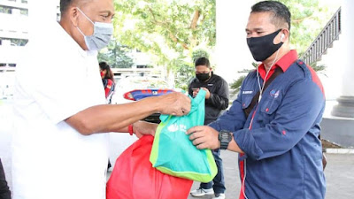 May Day, Serikat Buruh di Sulut dapat Paket Sembako dari Gubernur Olly