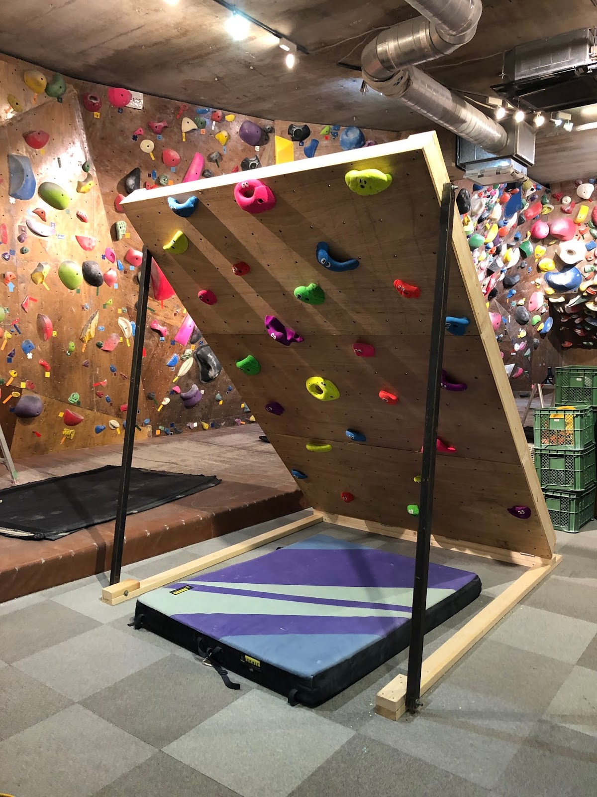 ボルダリングボード ホームボルダー & ホールド70個 のセット